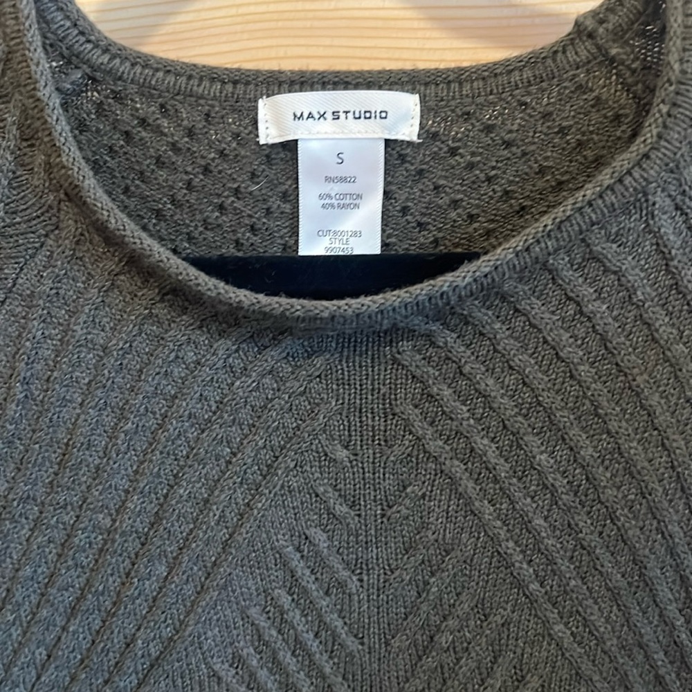 Max Studio Small Sweater Dress  60% Cotton 40% Rayon like new